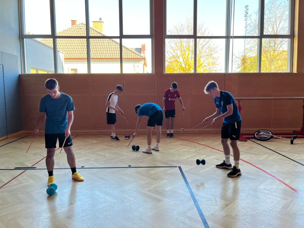 Zirkusübungen Ausbildungsschwerpunkt Sport