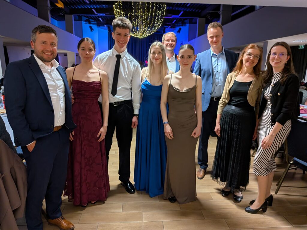 Schulball Fert&Atilde;&para;d